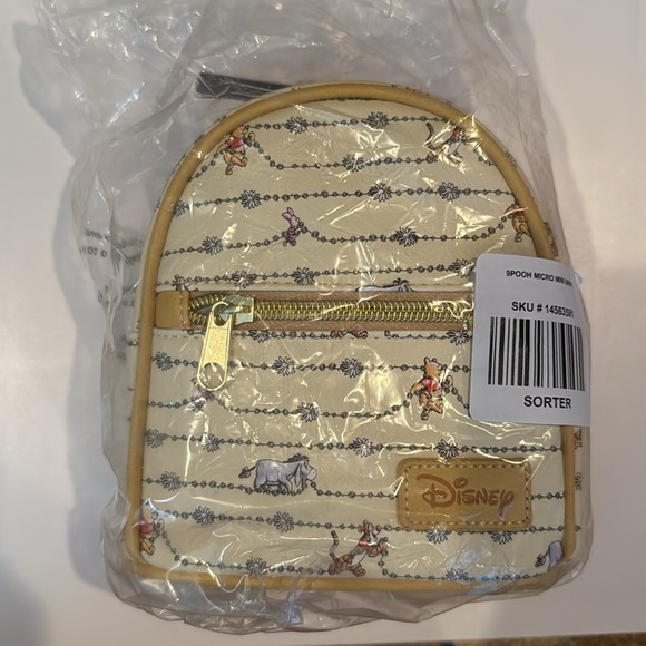 NWT Disney Winnie The Pooh Daisy Chains Micro Backpack - Picture 7 of 11